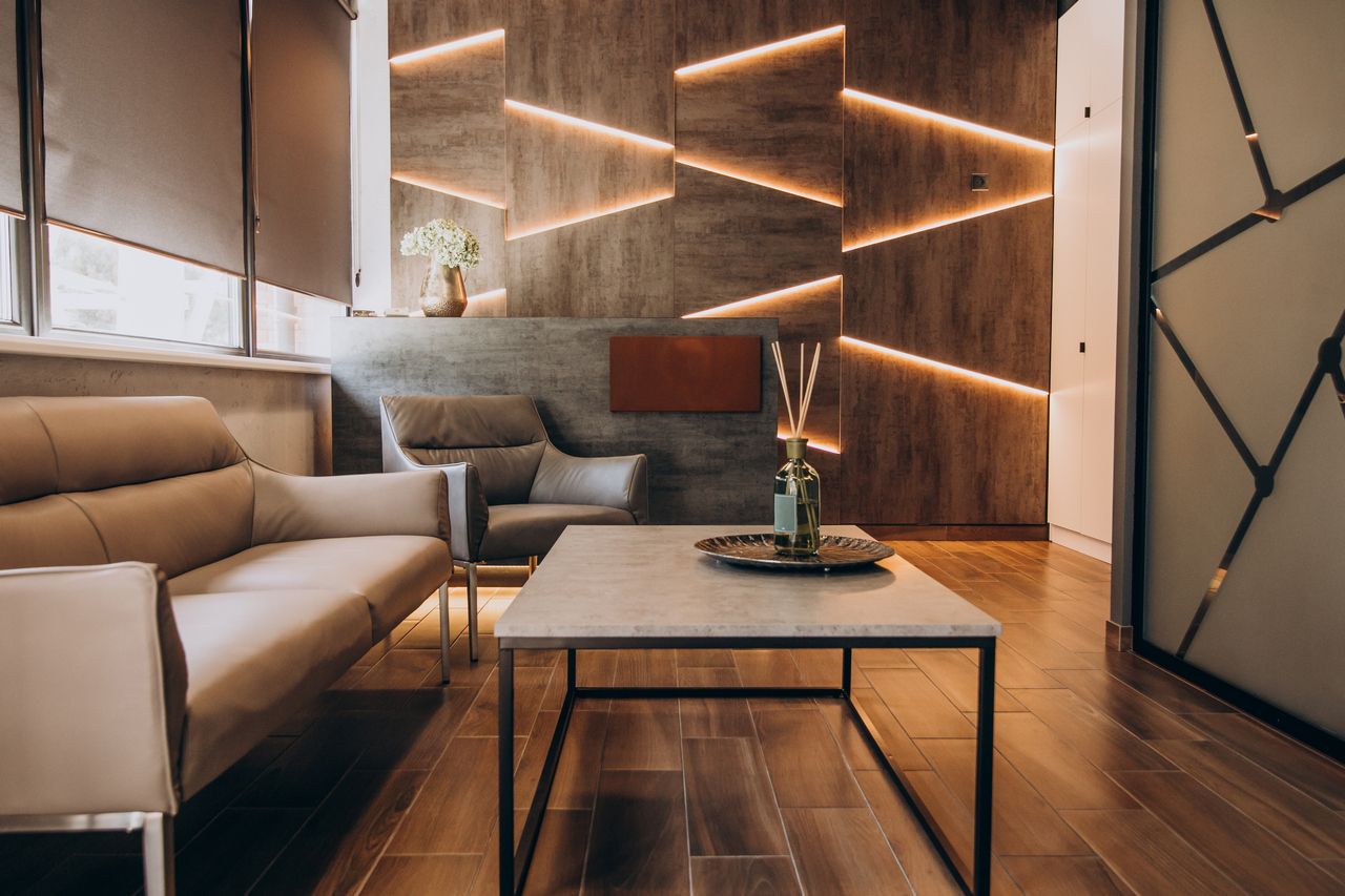 empty flat interrior with elements decoration